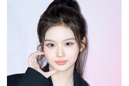 「顔ちっちゃ！」NMIXX・ソリュン、ポニーテール姿で際立つ“驚異の頭身”が話題に【PHOTO】 画像