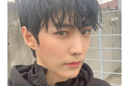 レシートに女性の名前？違法な“夜の店”通い疑惑の韓国俳優、事務所が全作品からの降板を発表 画像