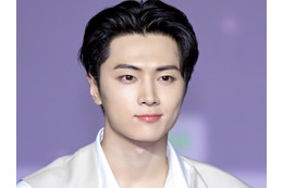 ENHYPEN・ジェイ、映画のワンシーンのような“洗練ビジュアル”でファンを虜に！「幸せすぎる」【PHOTO】 画像