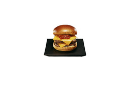 モスバーガー、17年ぶりに『モスの匠味』が復活！“黒毛和牛”のダブルチーズバーガーが12日より発売