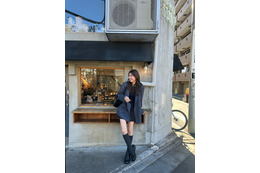 ブランチレポーター・秋元絵里花のレアな私服姿にファン「シックで大人な」「足綺麗すぎ」