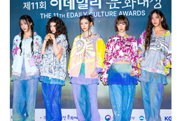 “分裂”ではなく“完全体”での再始動となるか？NewJeans、メンバー3人とADORの面談に注目集まる 画像