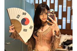 華奢なプロポーションに釘付け！韓国レーシングモデル、季節外れのスイムウェア姿に「魅力的」の声【PHOTO】 画像