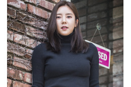 本当に42歳？産後7カ月で“20kg”ダイエット成功の韓国女優、美腹筋あらわな大胆レギンス姿を披露【PHOTO】 画像