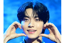 TXT・スビン、高レベルな年上女性の誘惑法に感嘆！恋愛リアリティ番組を見守る姿が話題 画像