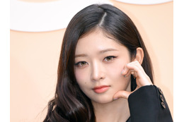 IVE・レイ、“平成ギャル”にイメチェン!?新たな髪色が「あまりにも良すぎる」と好評【PHOTO】 画像