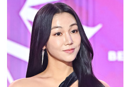 新郎の正体は？日本リメイクされた『銭の戦争』出演キム・オクビン、高級式場×ダイヤリングで“夫の財力”注目 画像