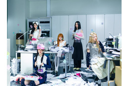 ILLIT、可愛さに別れを告げる…金髪のモカが印象的な新SGムービングポスター3種公開 画像