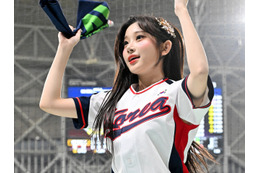 「日本にまた来て！」侍ジャパンと激闘の韓国代表を応援！21歳人気チアの美貌に「ジュウンちゃん最高」の声【PHOTO】 画像
