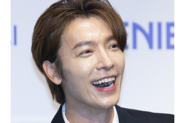 SUPER JUNIOR・ドンヘ、“素肌ジャケット”姿であふれる色気！「24時間365日イケメン」【PHOTO】 画像