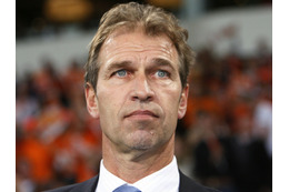 韓国代表の日韓ワールドカップ4強に貢献、Jリーグで指揮も…ピム・ファーベークさんがこの世を去って6年 画像