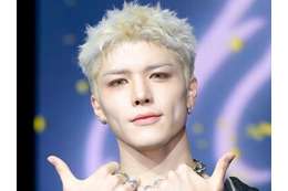 本当に10代？＆TEAM・マキ、カリスマオーラ全開の“爆イケSHOT”にファン撃沈「メロすぎ」【PHOTO】 画像