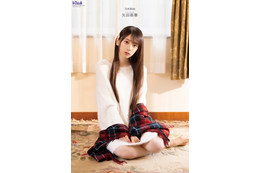 乃木坂46 6期生・矢田萌華、クリスマステーマにグラビア撮！ニットワンピースから制服まで