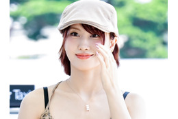 「顔変わった？」TWICE・モモ、艶々ボディで際立つ見事なボリューム…ぴっちりトップスに釘付け【PHOTO】 画像