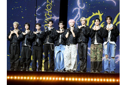 &TEAM、冬にピッタリな特別空間！LUNÉを囲む星座をテーマにした「&TEAM CAFE～Dawn’s Constellations～」レポート 画像