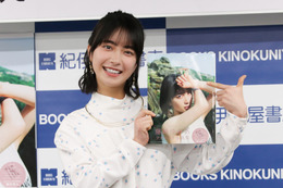 話題の17歳女優・藤﨑ゆみあ、1st写真集は“初めて”を詰め込んだ一冊「一生に一度しかないかけがえのない瞬間」