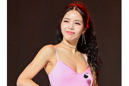 こんなに見せるの？ソラ、胸元ががっつり開いたランジェリー姿を公開！成熟した色気で魅了【PHOTO】 画像