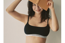 自社アンダーウェア“実着用”で話題の韓国女優、8年交際の過去を初告白「聞かれなかったから…」 画像