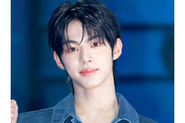 「遭遇したかった」TWS・ドフン、“変装なし”で東京のイルミネーションを満喫！オフショットに注目【PHOTO】 画像