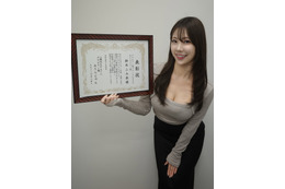 鈴木ふみ奈、グラビアアワード史上初のW受賞に喜び！「年の瀬に、こんな嬉しいご報告ができて幸せ」