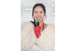 本田真凜、特別な想い重なるコラボでセクシー網タイツ姿に