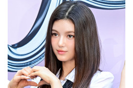 NewJeans脱退のダニエルに「違約金1000億ウォン」説…破産でも免除されないとの見方も、真偽は？ 画像