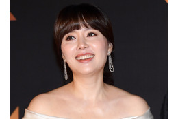 「2年間歩けなかった」「椎間板が飛び出している」撮影中のバイク事故と後遺症…韓国女優が告白 画像