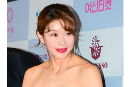後頭部を“全縫い”…独身韓国女優（52）、恋愛に消極的になったきっかけを明かす「タクシーに…」 画像
