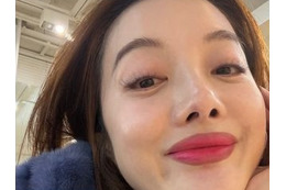 42歳で“早期閉経”と診断の韓国女優、76歳で39歳下女性との子を授かった義父のエールに感動 画像