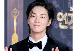 過去には“熱愛説”浮上も…韓国俳優、「共演者とこっそり付き合った？」　嘘発見器企画の質問にまさかの反応 画像