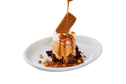 ビッグボーイ、温かいブラウニー＆塩キャラメルアイスの新デザートを22日発売！