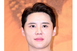 「流し台に新聞紙敷いて用を足した」元東方神起・ジュンス、幼い頃の生活苦を吐露 画像