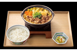 スパイスと和風だしの絶妙な味わい！吉野家「牛カレー鍋膳」29日より復活販売