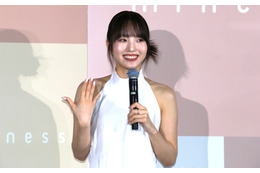 本田真凜＆宇野昌磨、氷上で手を取り合う2ショットにファン「姫と王子」「素敵な2人」