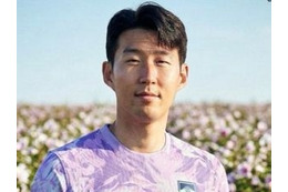 「マジかよ」何とも言えない表情のソン・フンミンにも注目…韓国代表のW杯アウェーユニ情報が話題 画像