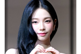 バレないの？aespa・カリナ、“変装なし”で福岡の街に出没！タイツから覗く美脚に釘付け「めっちゃ綺麗」 画像