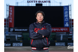 高津臣吾氏が韓国球団ロッテ・ジャイアンツのSPアドバイザーに就任　2008年に現地でのプレー経験も 画像