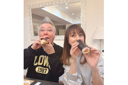 渡辺美奈代、豪快に恵方巻きを頬張る夫婦ショット公開！