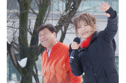 夢グループ石田重廣社長と保科有里、さっぽろ雪まつり会場に登場！「安い、安～い」実演で来場者歓喜