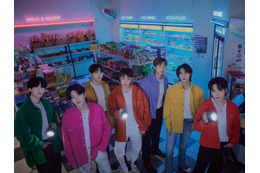 BTS、最新の完全体写真を公開！輝く美しさを捉えた7人の自撮りにカムバックへの期待高まる 画像