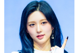 「天使から小悪魔に…」IVE・ガウル、“黒髪”に大胆イメチェン！クールな美貌に沼落ちファン続出 画像