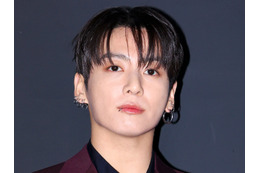 BTS・JUNG KOOK、深夜の飲酒ライブで本音爆発…“喫煙”過去も暴露「会社が大騒ぎになる」 画像