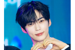 ZB1ソン・ハンビン、「スワロフスキー」韓国アンバサダーに就任！ホワイトデーを彩るビジュアル公開 画像