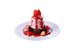 ビッグボーイ、春のいちごデザート登場！ブラウニー×いちごアイス×ピスタチオの贅沢サンデーが5日より販売