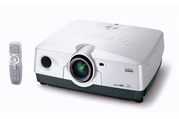ヤマハ、映像処理回路に「HQV」を搭載しフィルム画質を追求したホームシアター用プロジェクター 画像