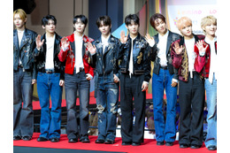 デビュー1年未満で異例の専属契約延長？“日本人メンバー所属”AHOF、報道に事務所がコメント 画像