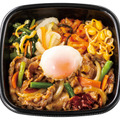 肉と野菜を混ぜて旨辛！ほっともっと、「焼肉ビビンバ」4月1日より販売 画像