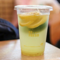 「フローズンライム&ジンジャーレモネードソーダ」【撮影/平木昌宏】