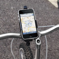 TUNEMOUNT Bicycle mountの取り付けイメージ（iPhoneは別売）