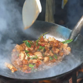 【アジア美食レポート】路地裏50バーツから和牛まで！一度は食べたいバンコク“絶品ガパオ”3選
